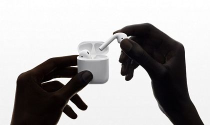 картинка Наушники Apple AirPods 2019 в зарядном футляре, белый от маркетплейса TEMA.shop 4